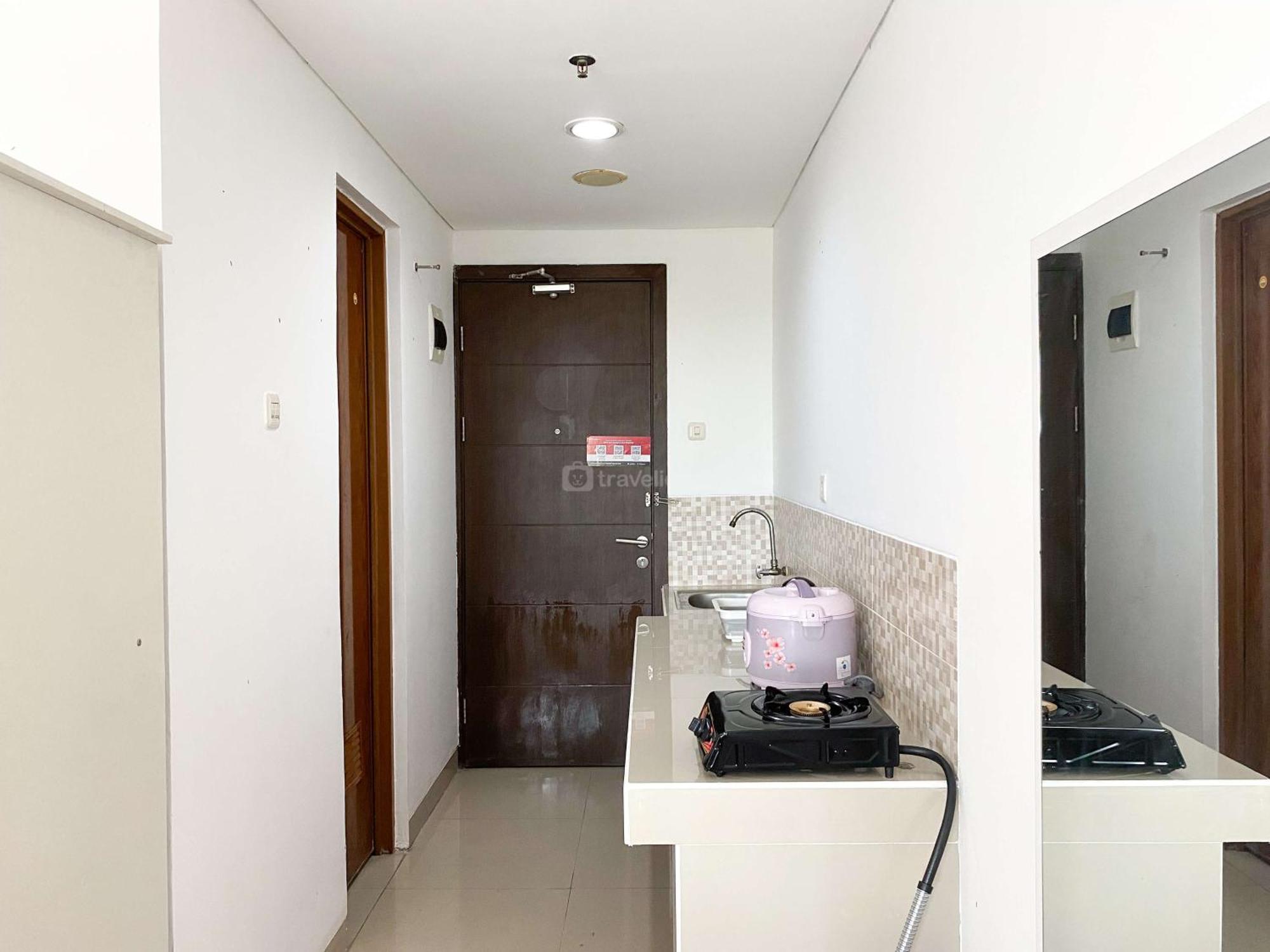 Comfort Stay Studio At Enviro Apartment By Travelio Cikarang Kültér fotó